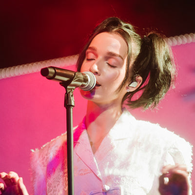POPPY - LIVE IN THE BLUE ROOM